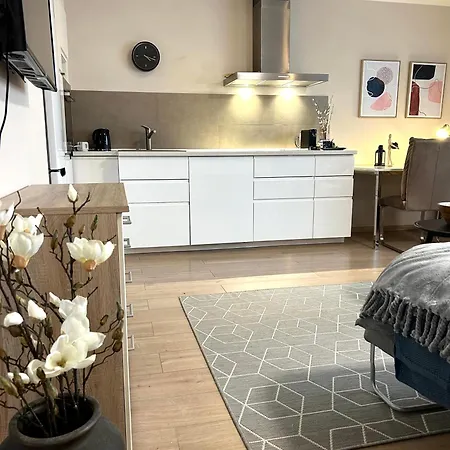 Zentrale Lage - Ideal Fuer Arbeit & Erholung Graben-Neudorf Экстерьер фото